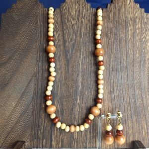 Vintage Celebrity Wooden Beaded Necklace 36" Clip On Earring 2.25" Set